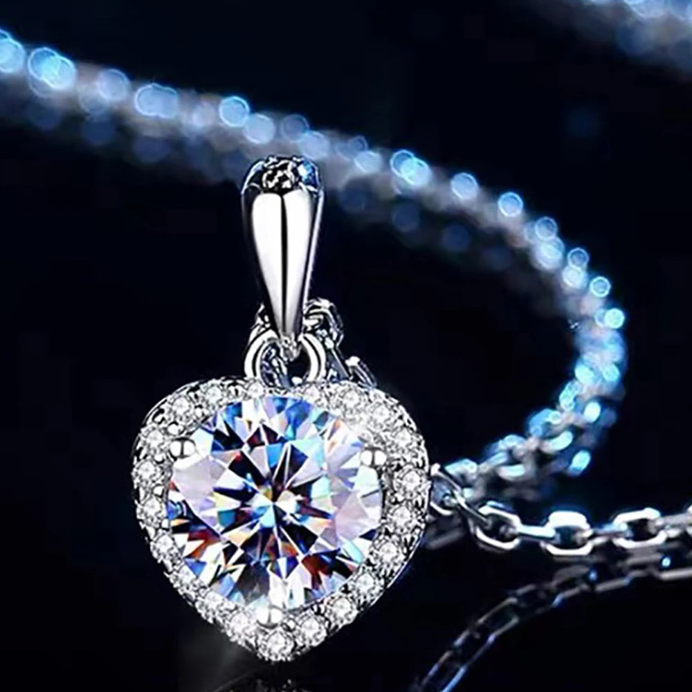 Kadınlar için Trumium 1CT Moissanit Kolye, 925 Ayar Gümüş Kalp Kolye, Işıltılı Doğum Günü Düğün Takısı, Sertifikalı
